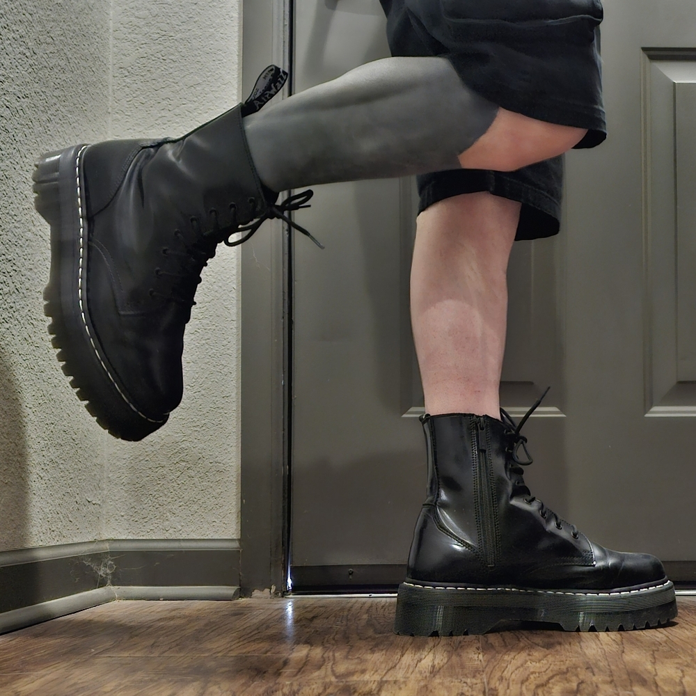 Dr. Marten's Jadon Max White Stripe